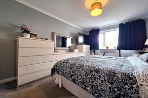 Bedroom - click for photo gallery